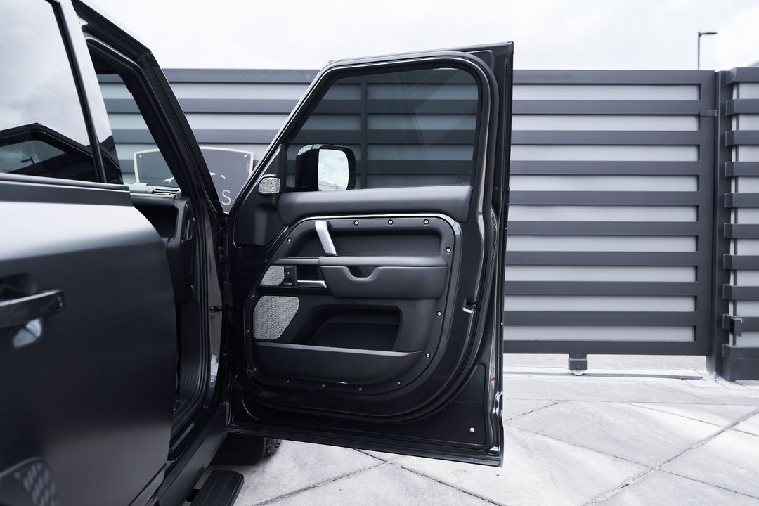 2024 Land Rover Defender 130
