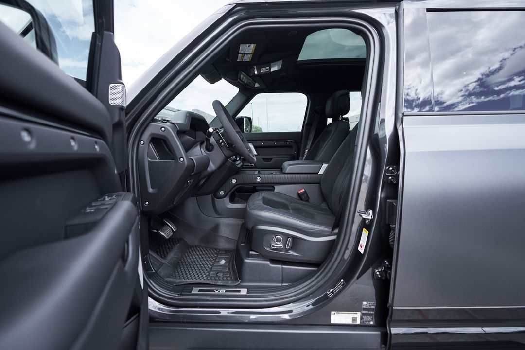 2024 Land Rover Defender 130