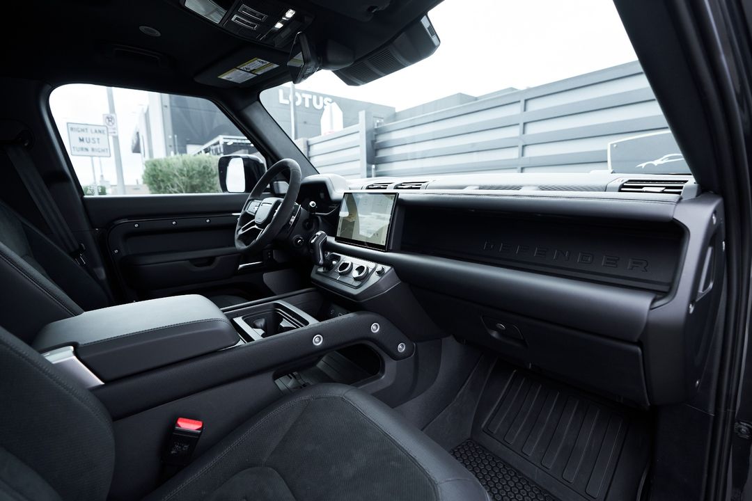 2024 Land Rover Defender 130