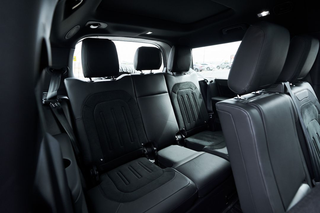 2024 Land Rover Defender 130