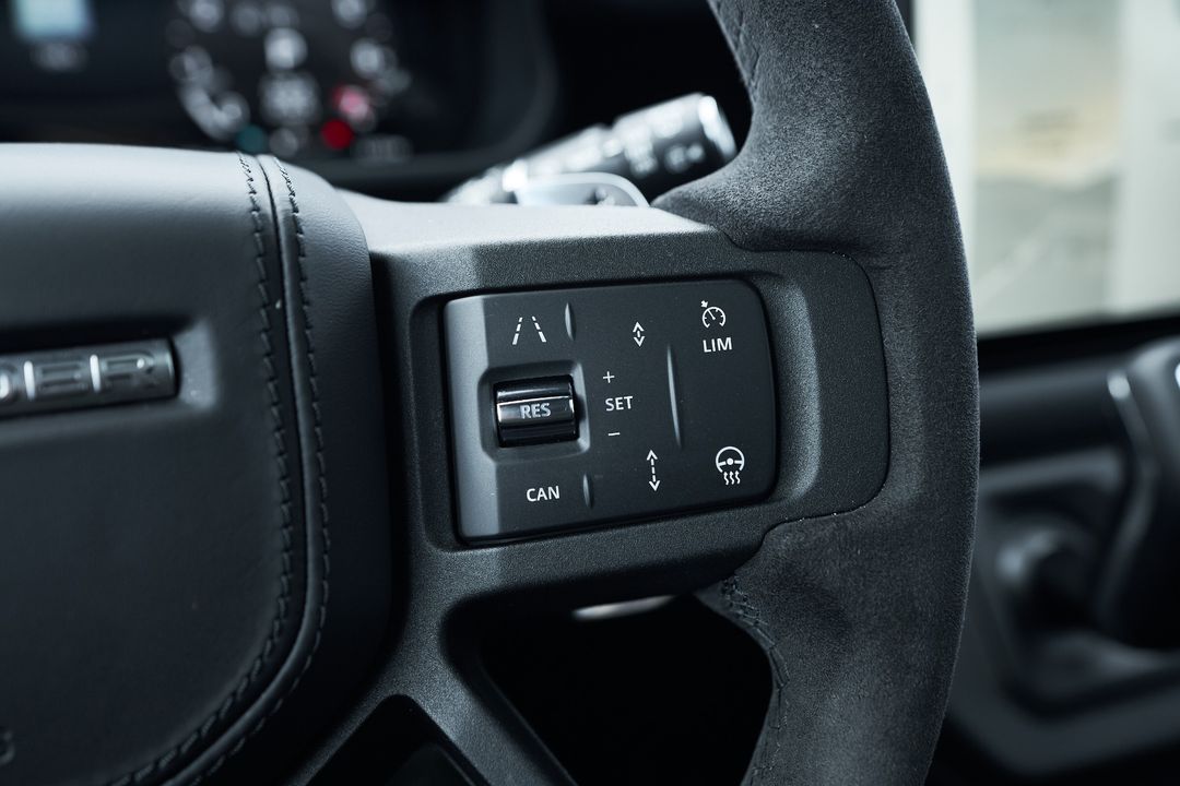 2024 Land Rover Defender 130