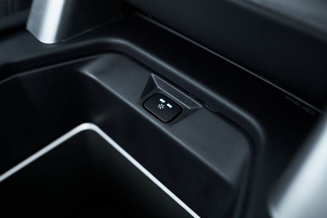 2024 Land Rover Defender 130