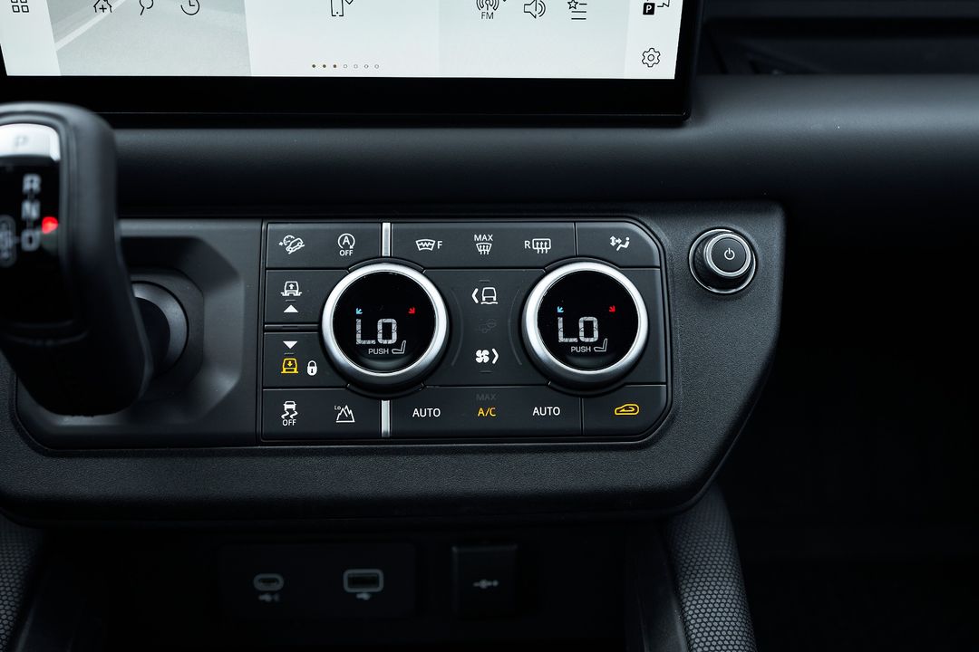 2024 Land Rover Defender 130