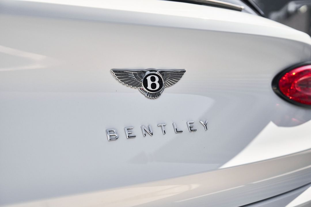 2024 Bentley Bentayga Hybrid