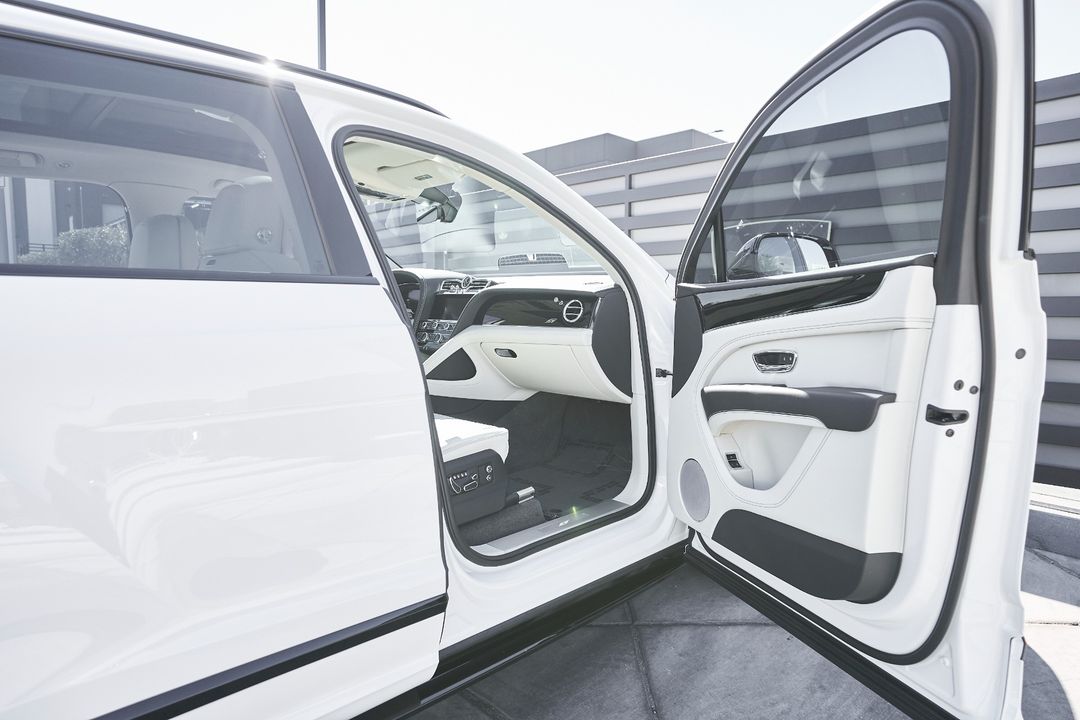 2024 Bentley Bentayga Hybrid