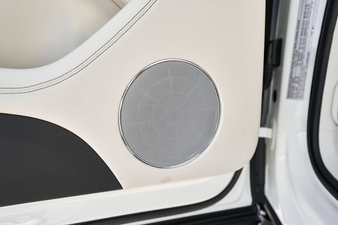 2024 Bentley Bentayga Hybrid