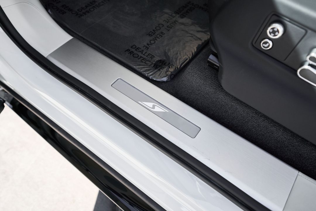 2024 Bentley Bentayga Hybrid