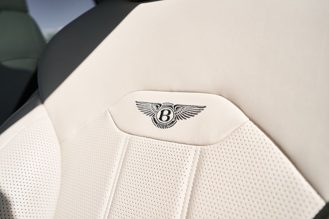 2024 Bentley Bentayga Hybrid