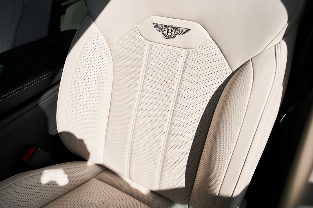 2024 Bentley Bentayga Hybrid