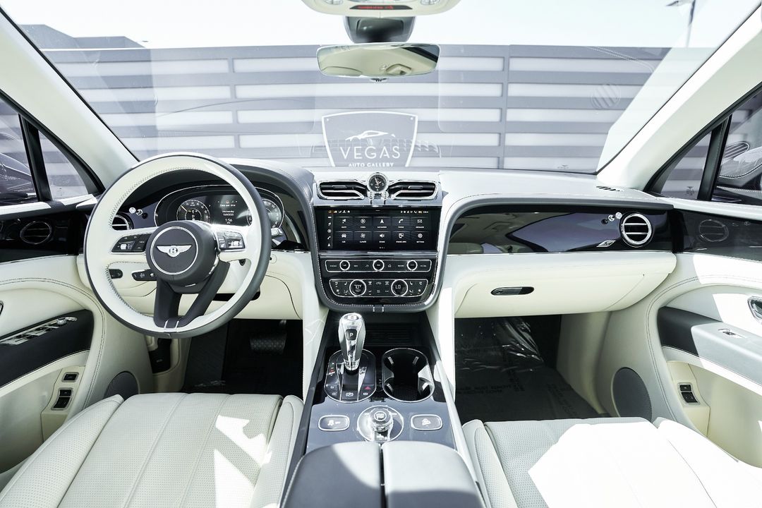 2024 Bentley Bentayga Hybrid