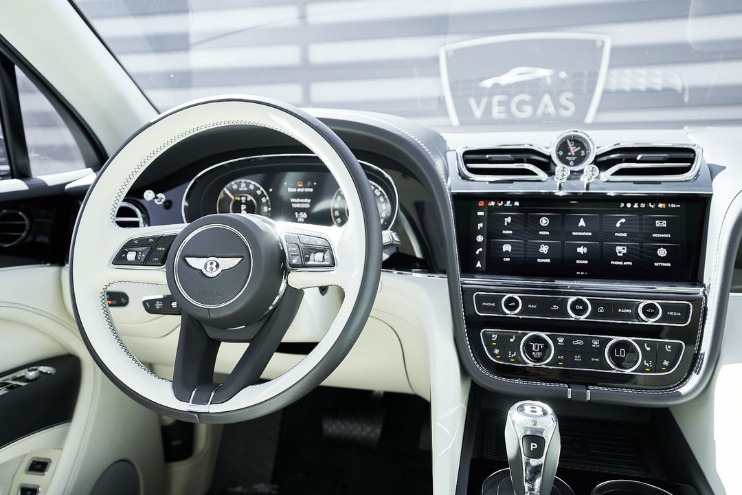 2024 Bentley Bentayga Hybrid