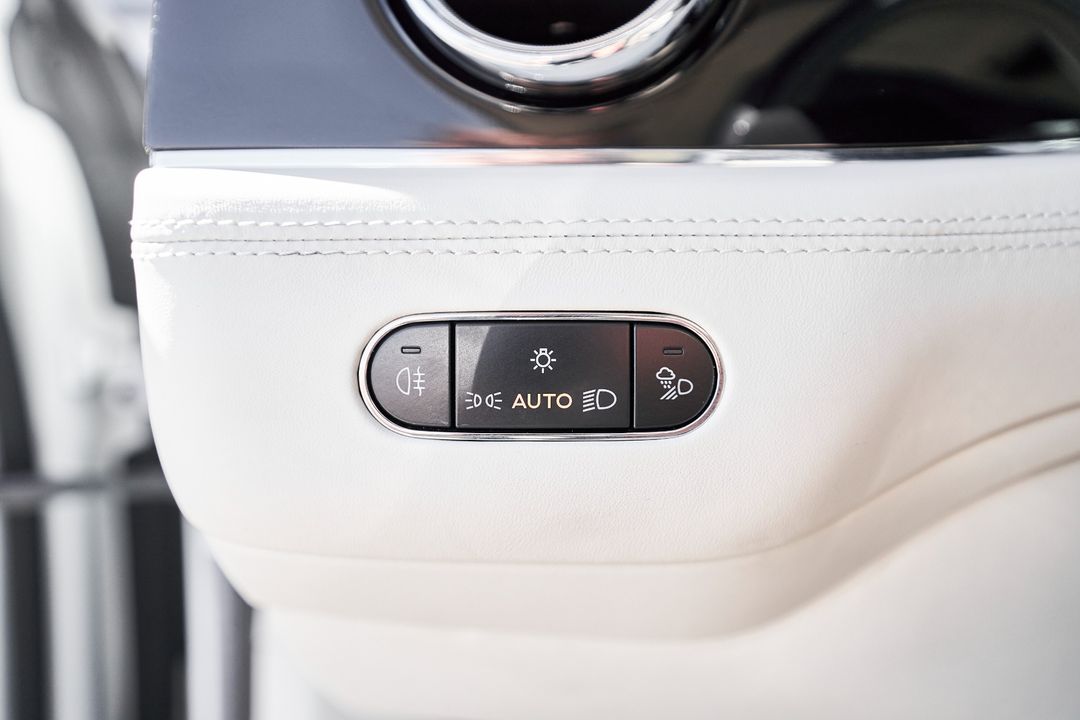 2024 Bentley Bentayga Hybrid