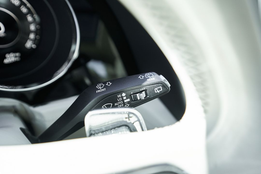 2024 Bentley Bentayga Hybrid