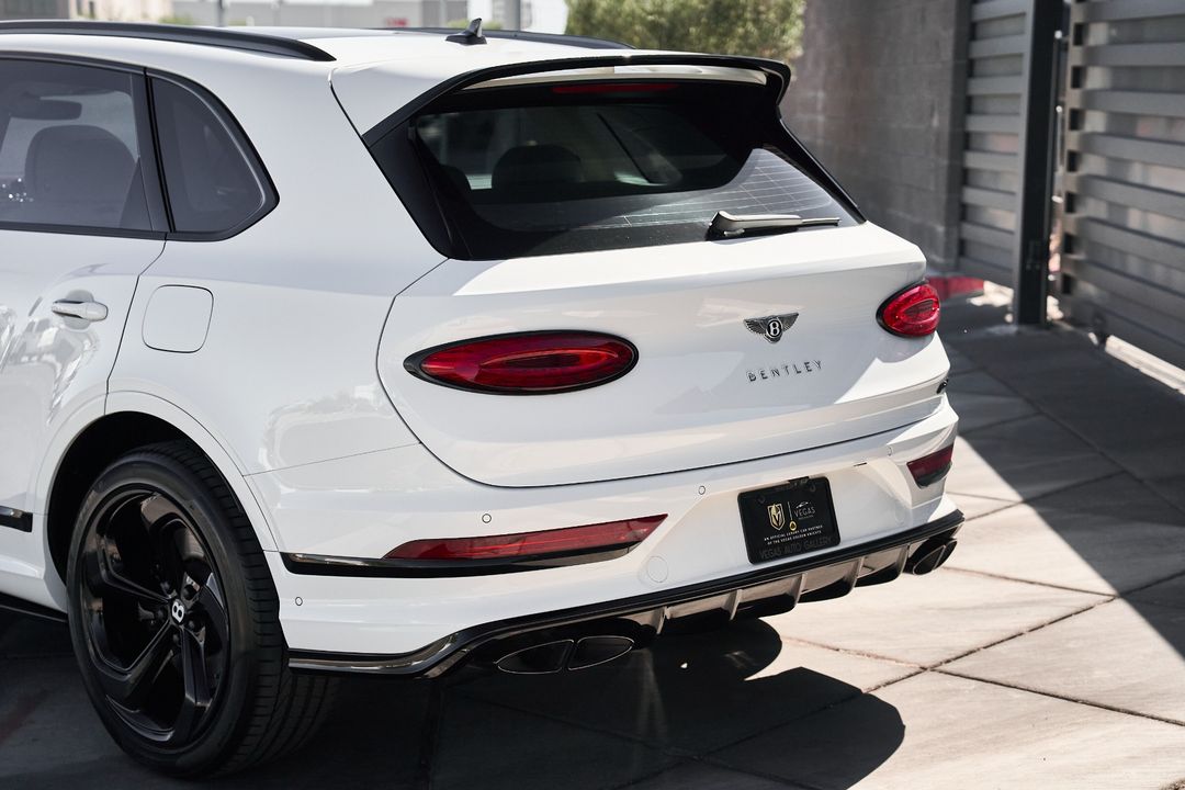 2024 Bentley Bentayga Hybrid