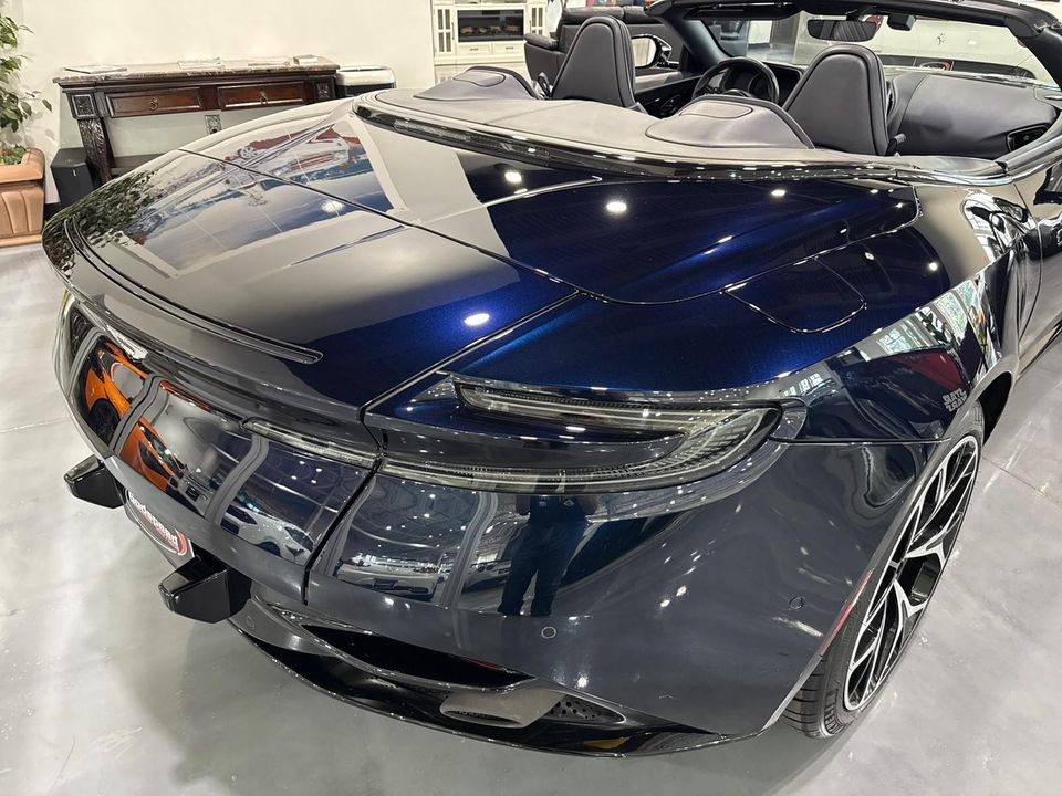 2019 Aston Martin DB11 Volante