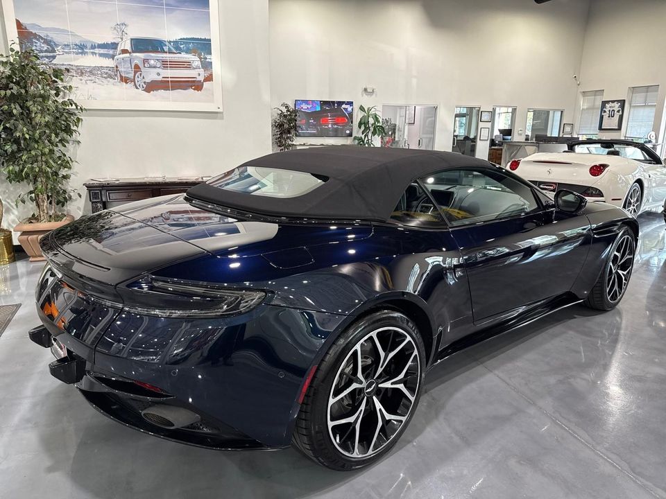 2019 Aston Martin DB11 Volante