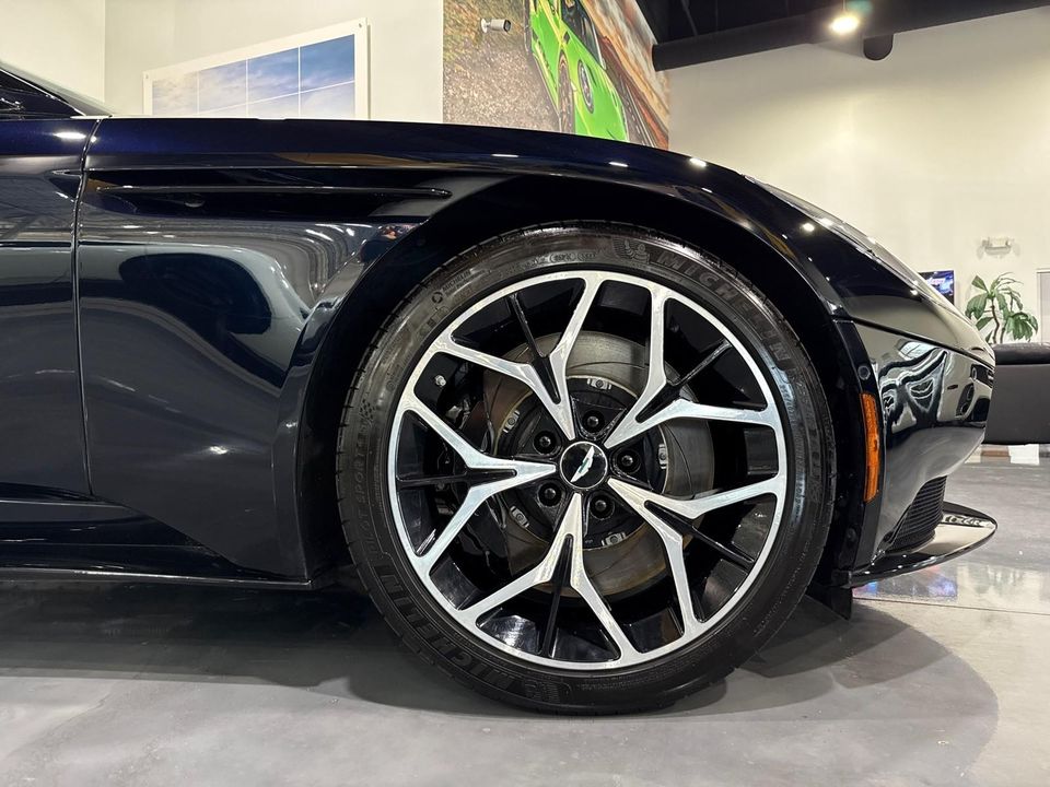 2019 Aston Martin DB11 Volante