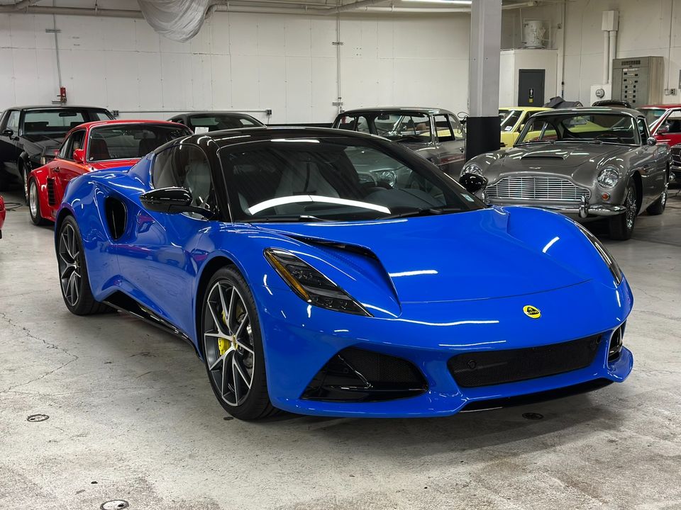2024 Lotus Emira V6