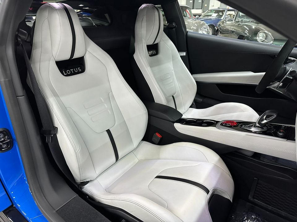 2024 Lotus Emira V6