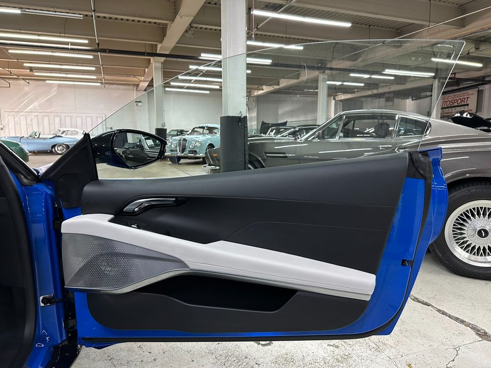 2024 Lotus Emira V6