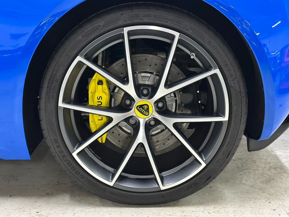 2024 Lotus Emira V6