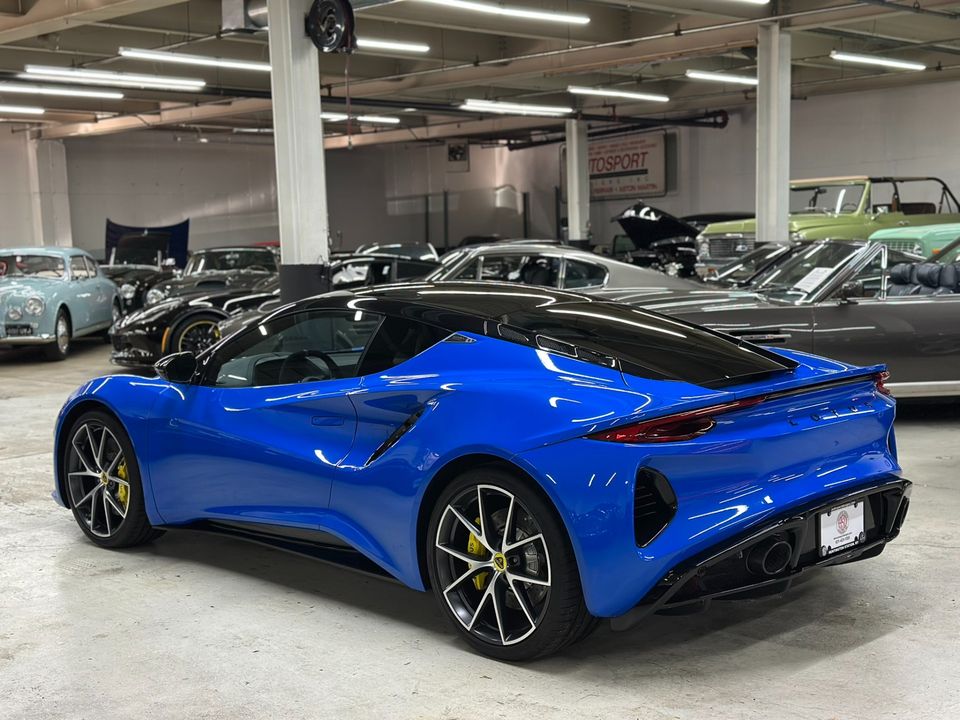 2024 Lotus Emira V6
