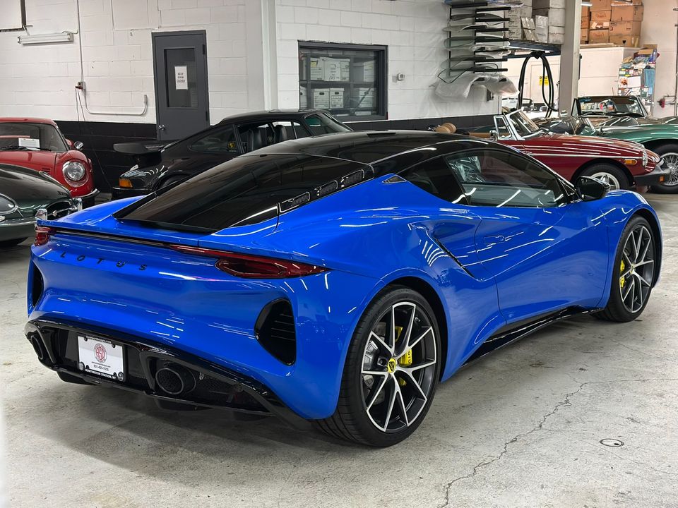 2024 Lotus Emira V6