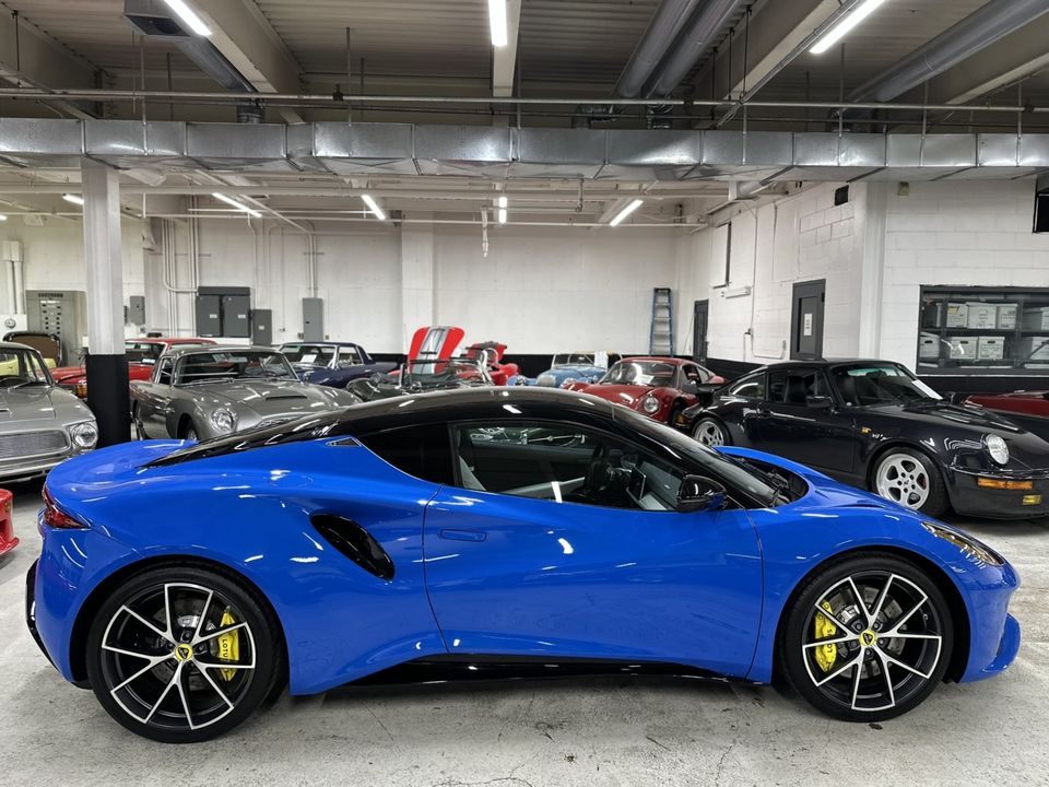 2024 Lotus Emira V6