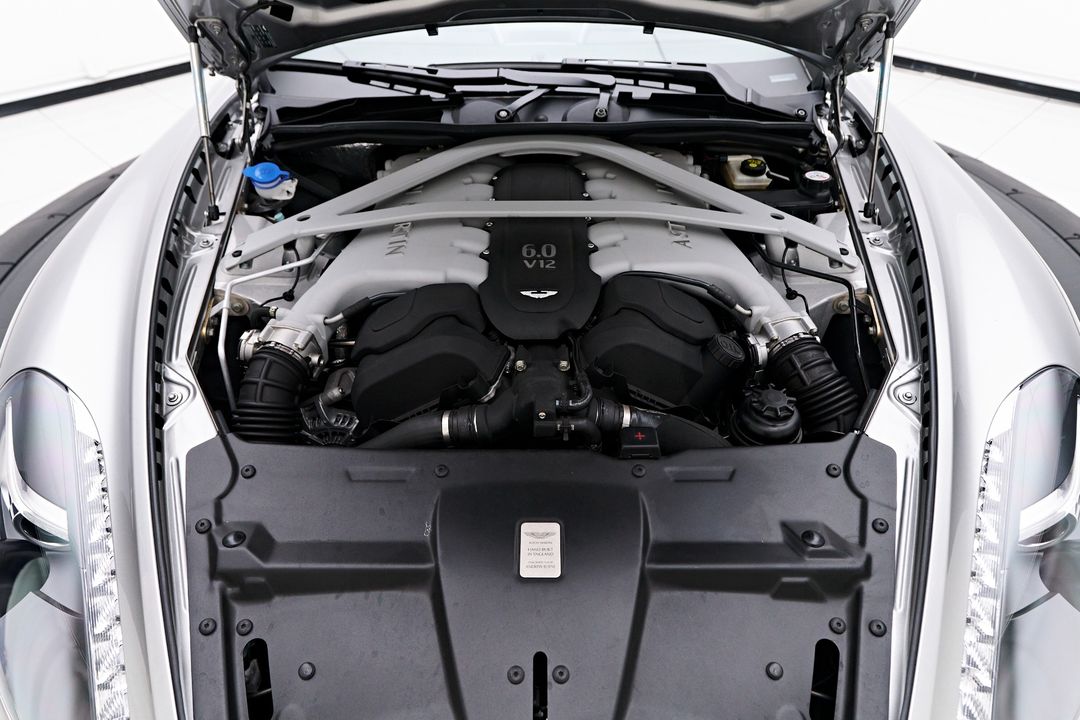 2016 Aston Martin DB9
