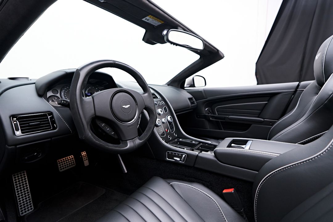 2016 Aston Martin DB9