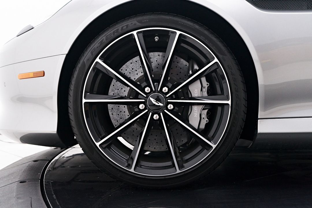 2016 Aston Martin DB9