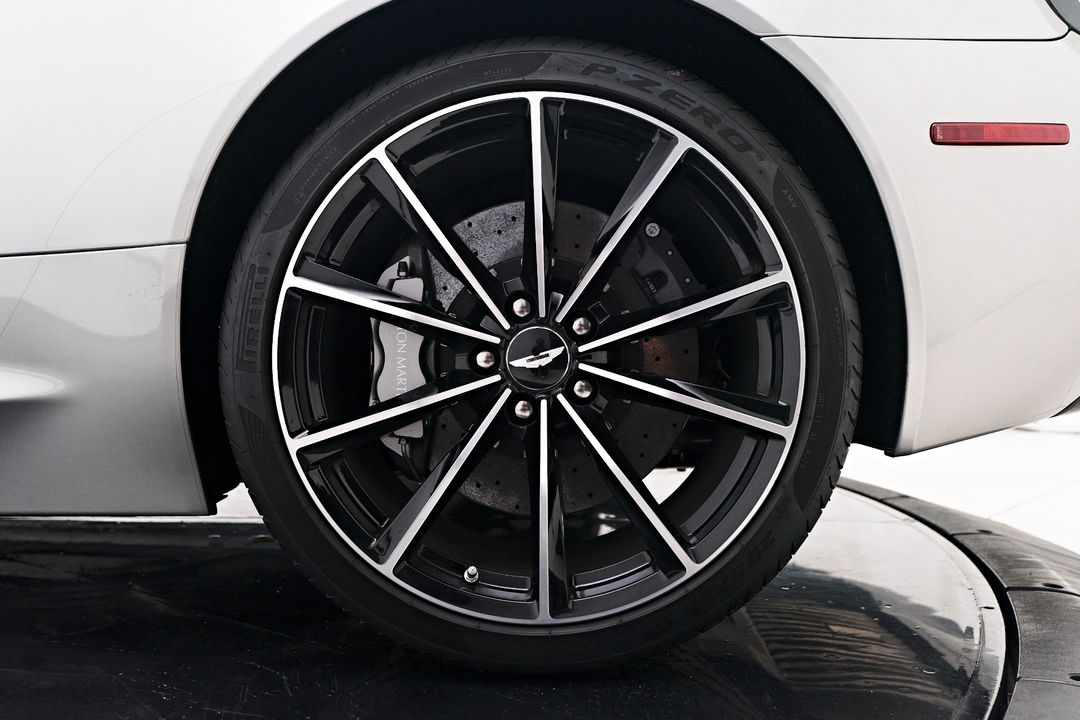 2016 Aston Martin DB9