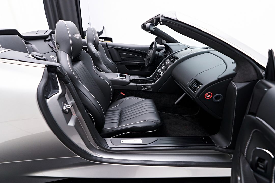 2016 Aston Martin DB9