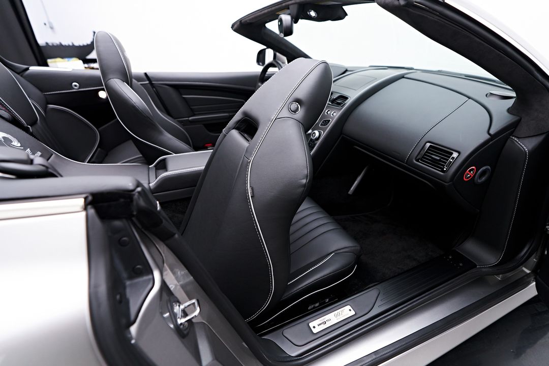 2016 Aston Martin DB9