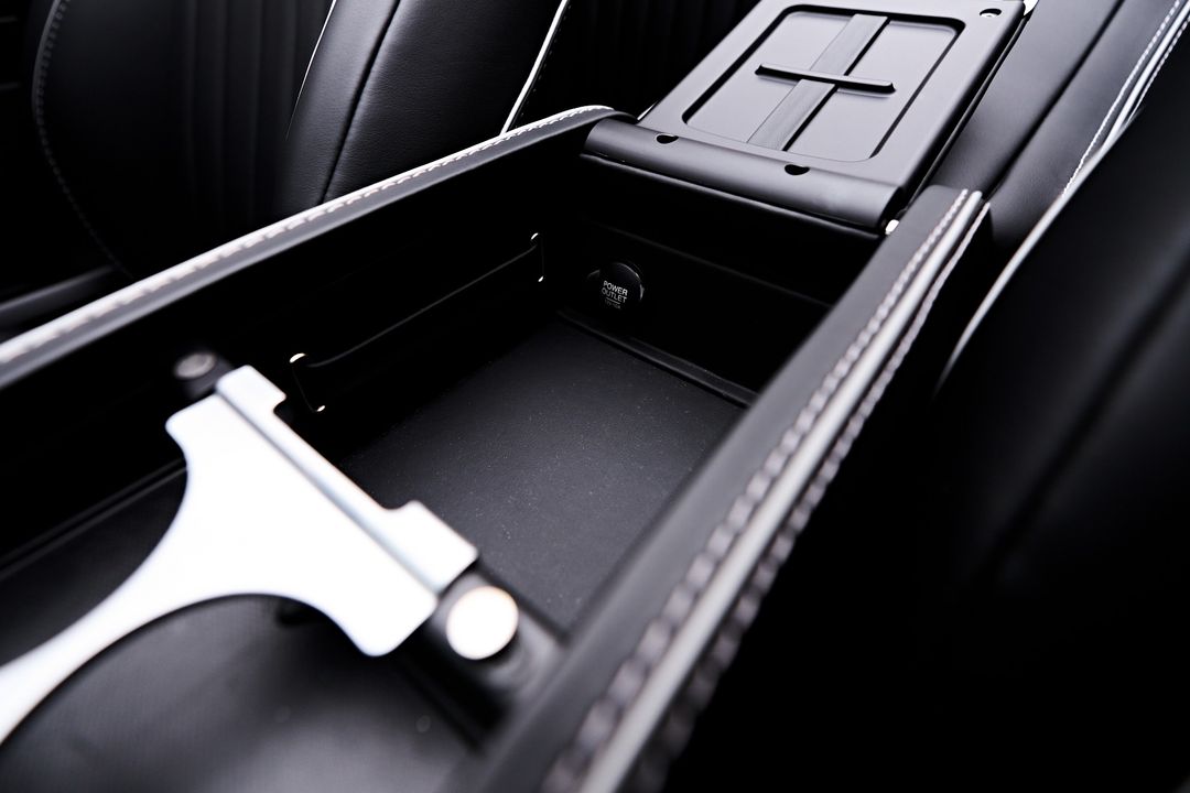 2016 Aston Martin DB9