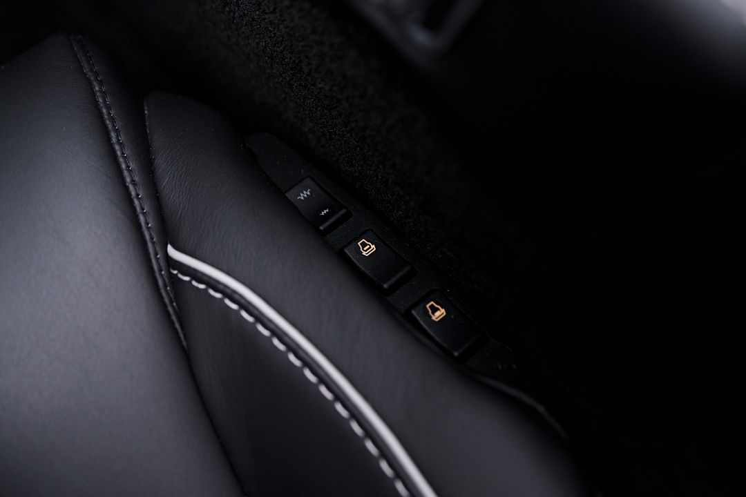 2016 Aston Martin DB9