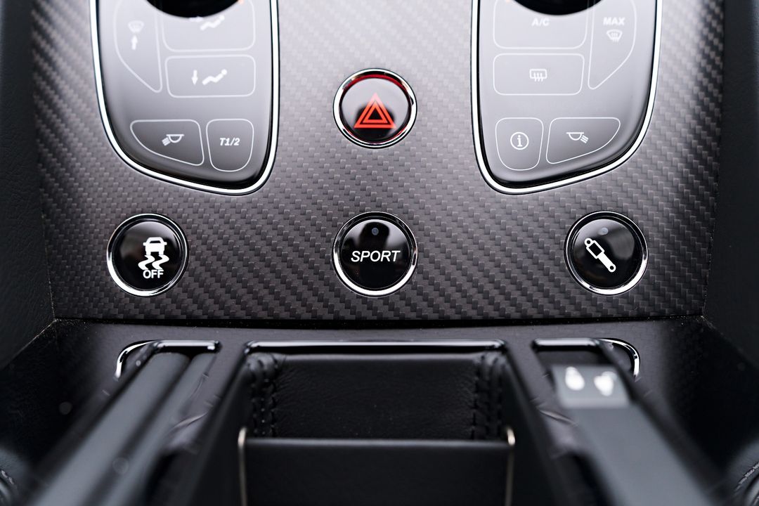 2016 Aston Martin DB9