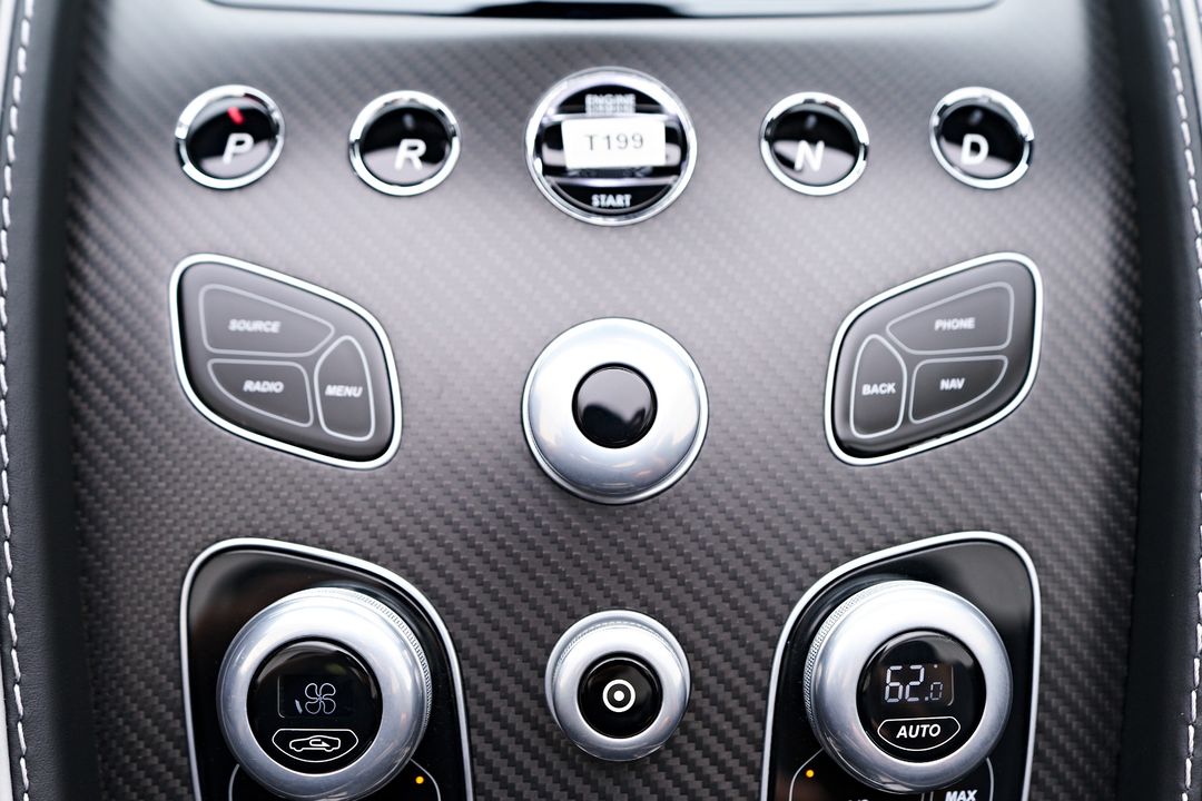 2016 Aston Martin DB9
