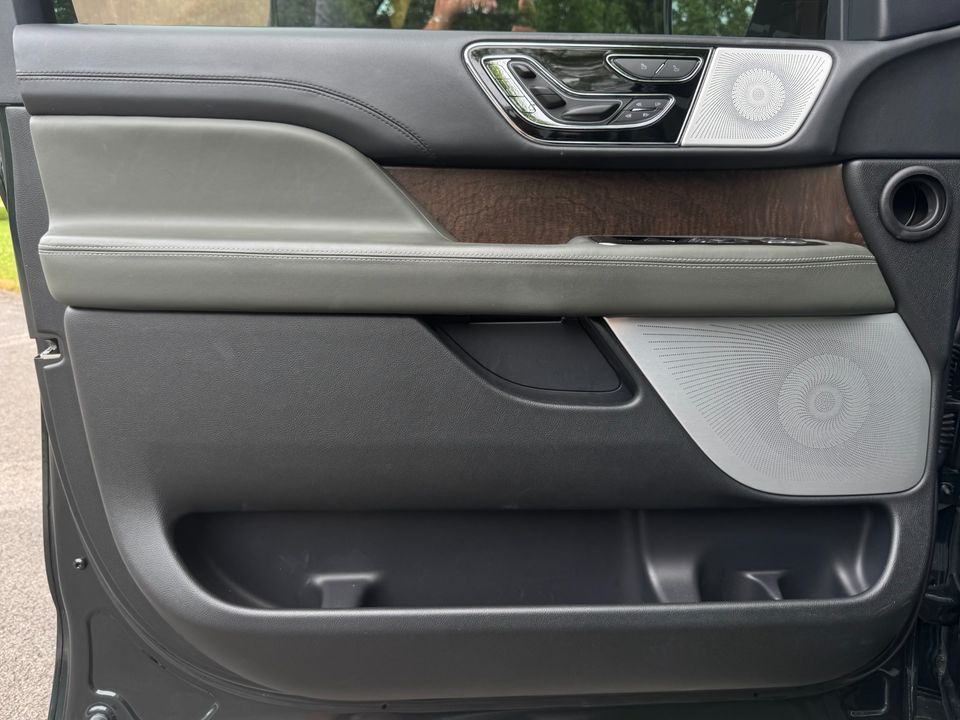 2022 Lincoln Navigator