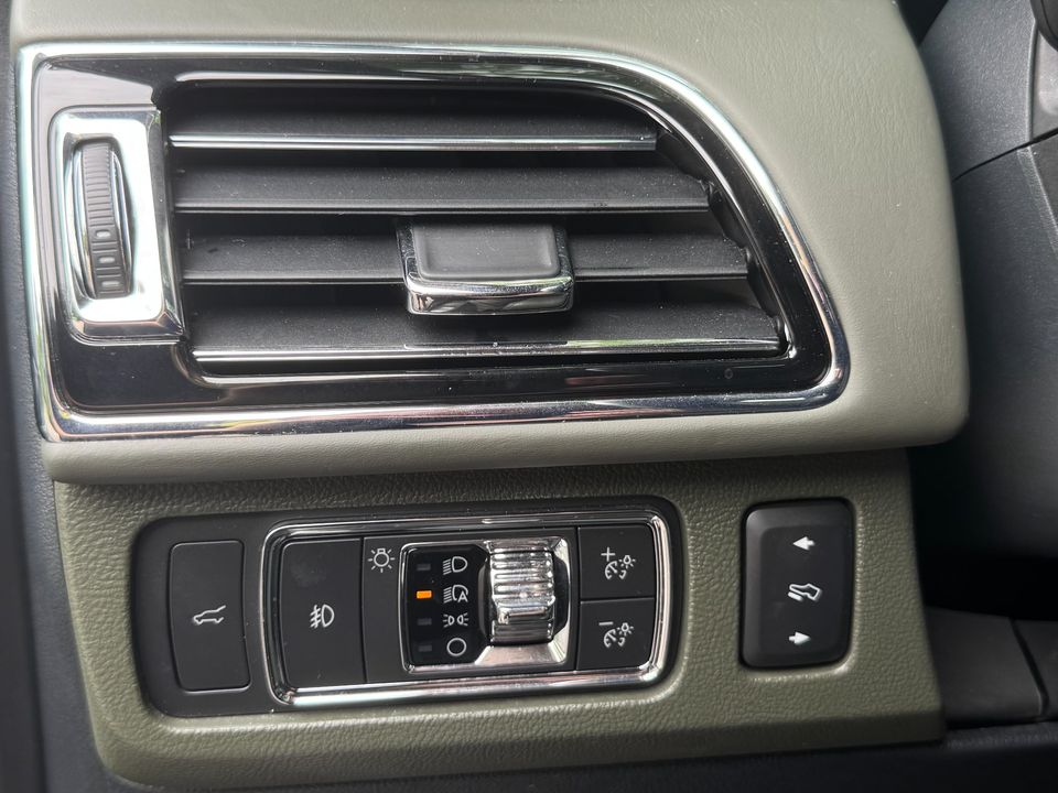 2022 Lincoln Navigator