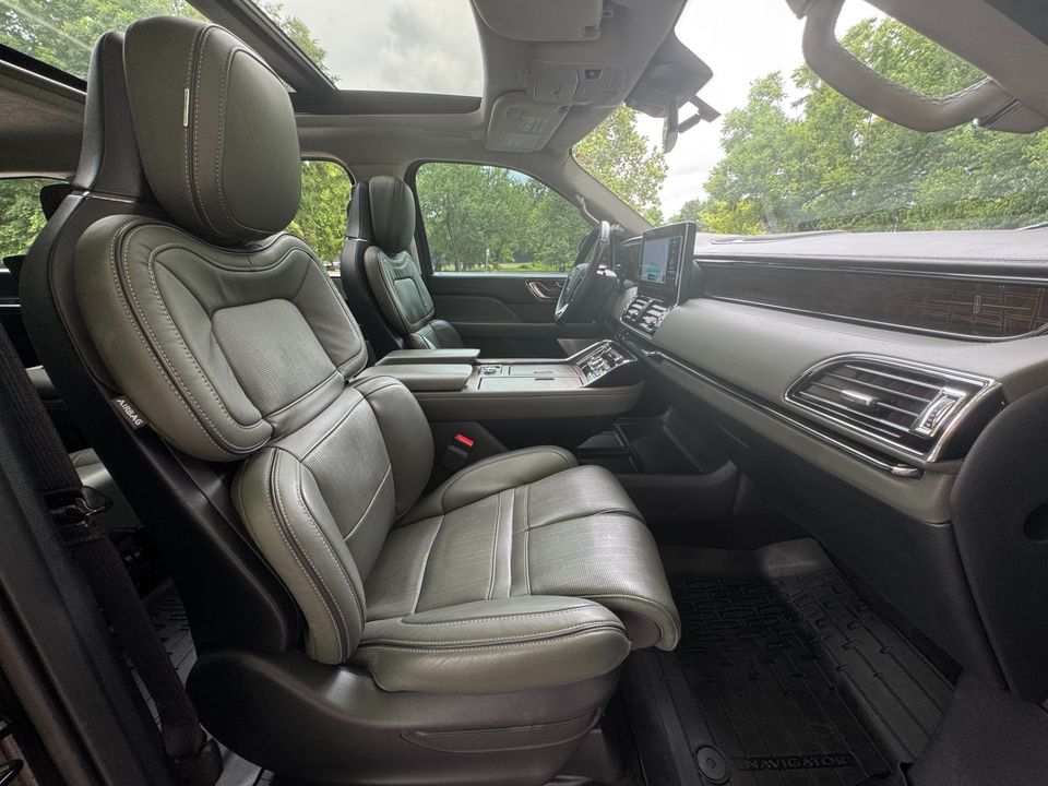 2022 Lincoln Navigator