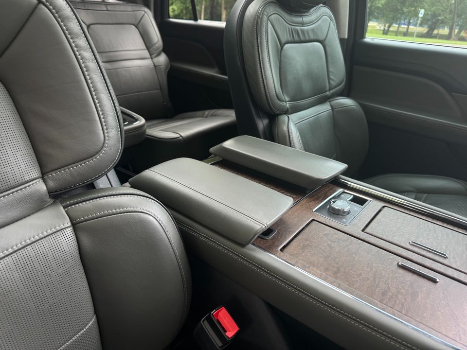 2022 Lincoln Navigator