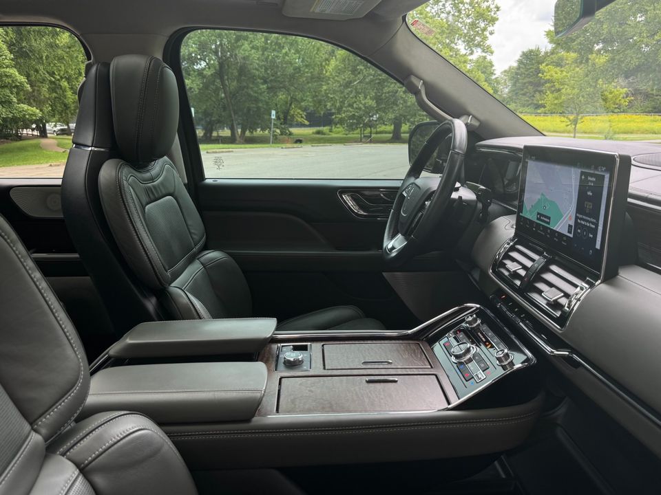 2022 Lincoln Navigator