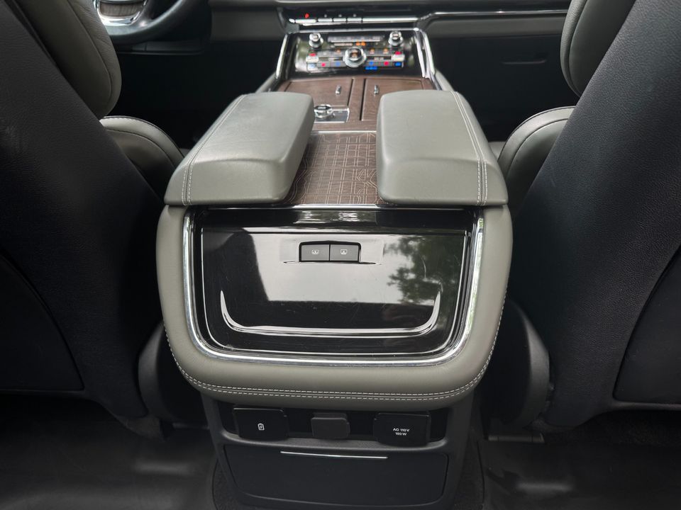 2022 Lincoln Navigator
