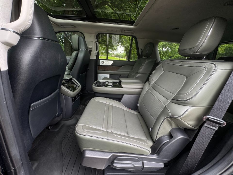 2022 Lincoln Navigator