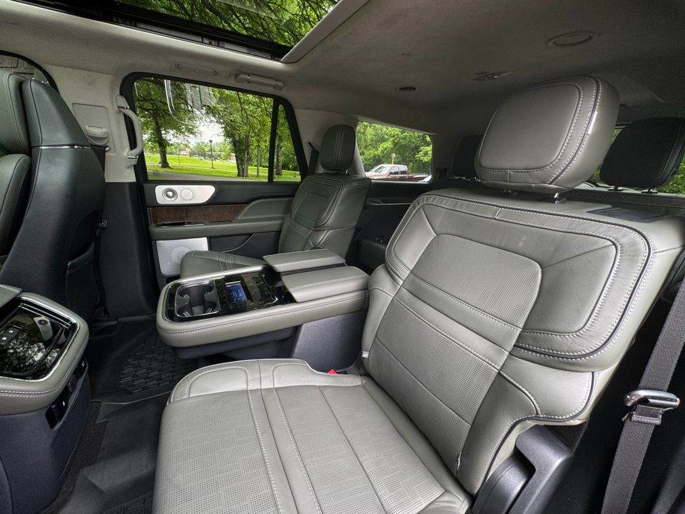 2022 Lincoln Navigator