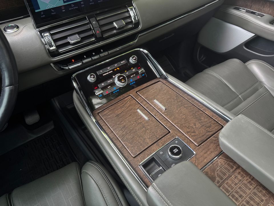 2022 Lincoln Navigator