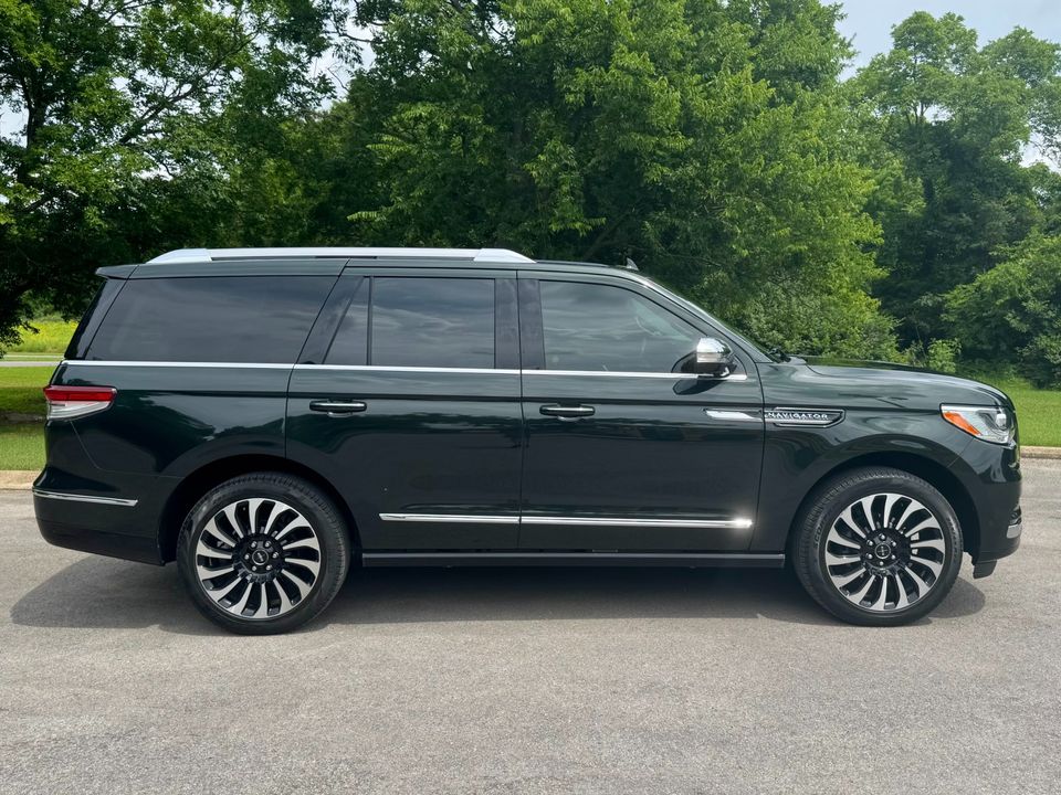 2022 Lincoln Navigator