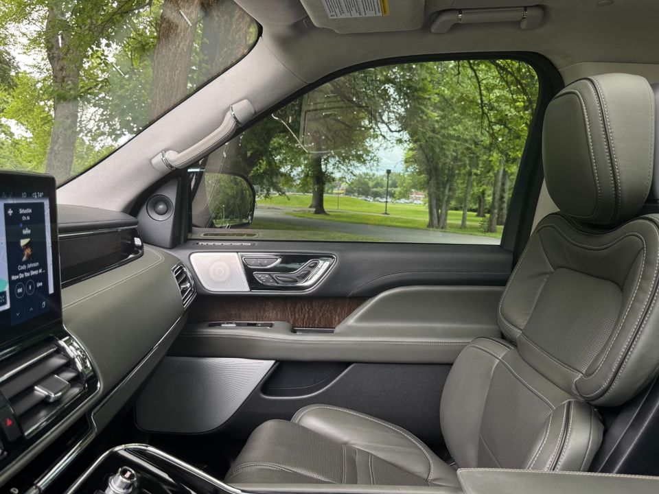 2022 Lincoln Navigator