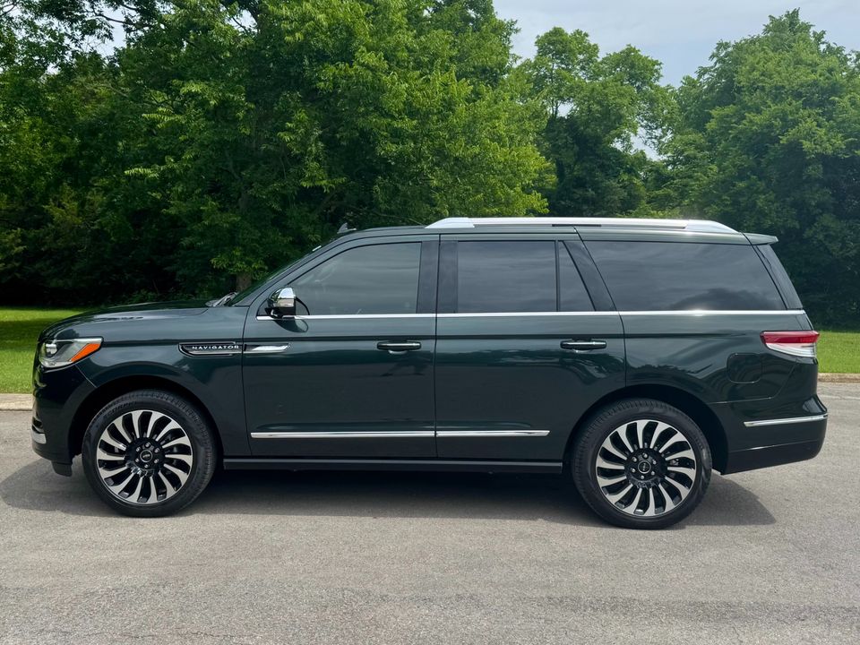 2022 Lincoln Navigator